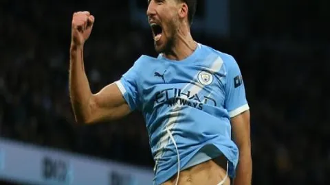 IFFHS欧足联年度最佳阵容：亚马尔与哈兰德携手入选